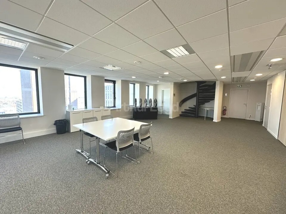 Bureau dans Strasbourg à louer Photo de l’immeuble– Image 1 sur 14