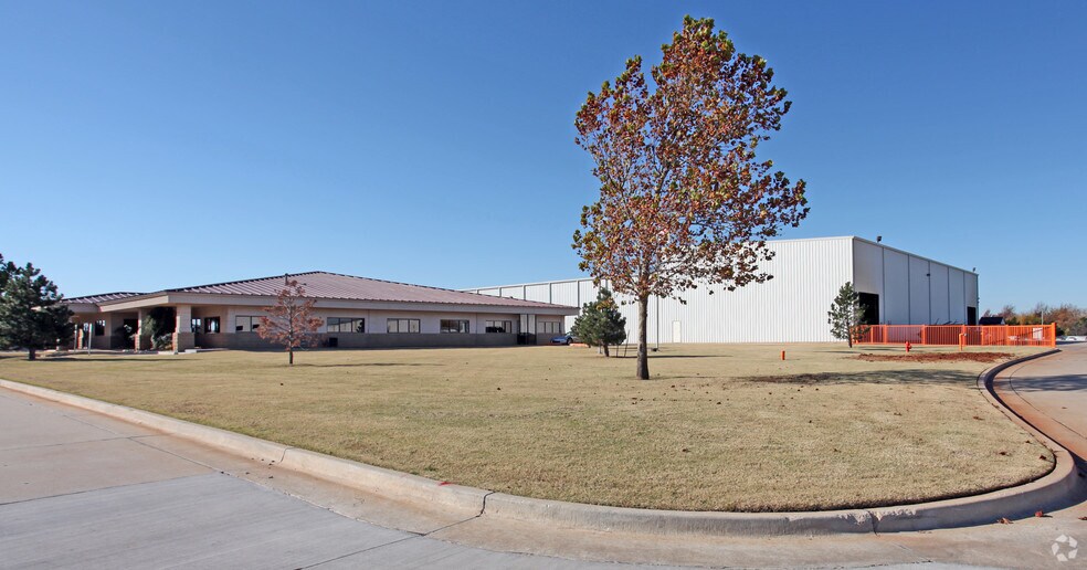 3333 S Council Rd, Oklahoma City, OK à vendre - Photo de l’immeuble – Image 2 sur 31