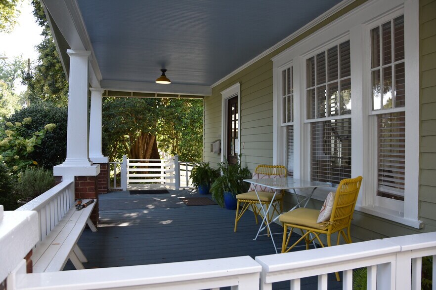 341 N Caswell Rd, Charlotte, NC à vendre - Photo de l’immeuble – Image 2 sur 19