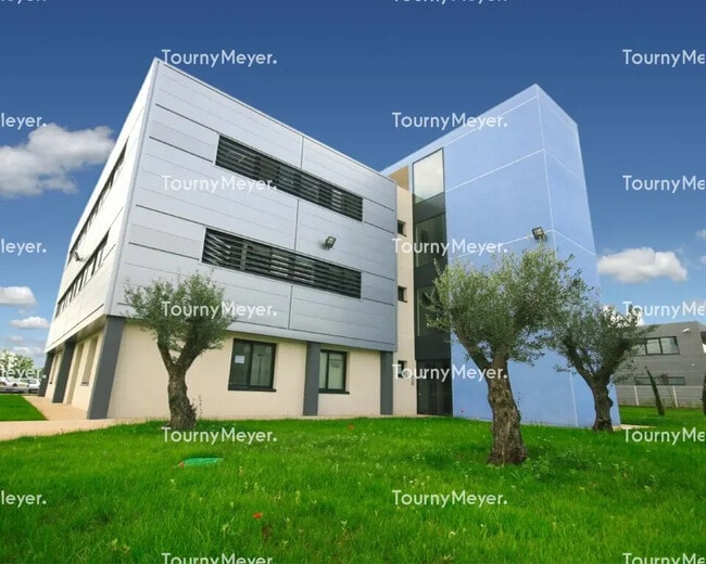 Plus de détails pour Bureau à louer