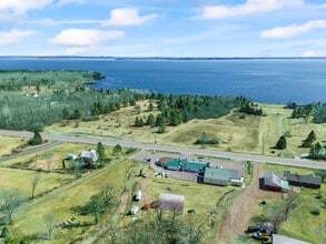 357 W Main St, Searsport, ME - Vue aérienne  vue de carte - Image1