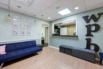 2240 Palm Beach Lakes Blvd, West Palm Beach, FL - VUE AÉRIENNE vue de carte - Image1