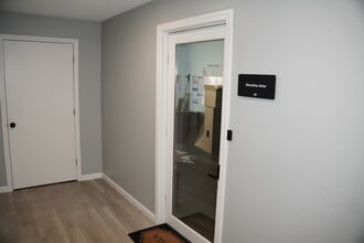 4137 Whitney Ave, Hamden, CT à louer Photo intérieure– Image 1 sur 10