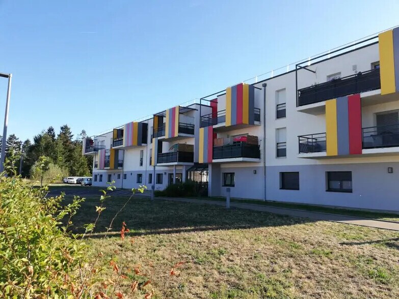2 Rue Geneviève Antonioz De Gaulle, Saint-Vallier à louer - Photo de l’immeuble – Image 3 sur 4