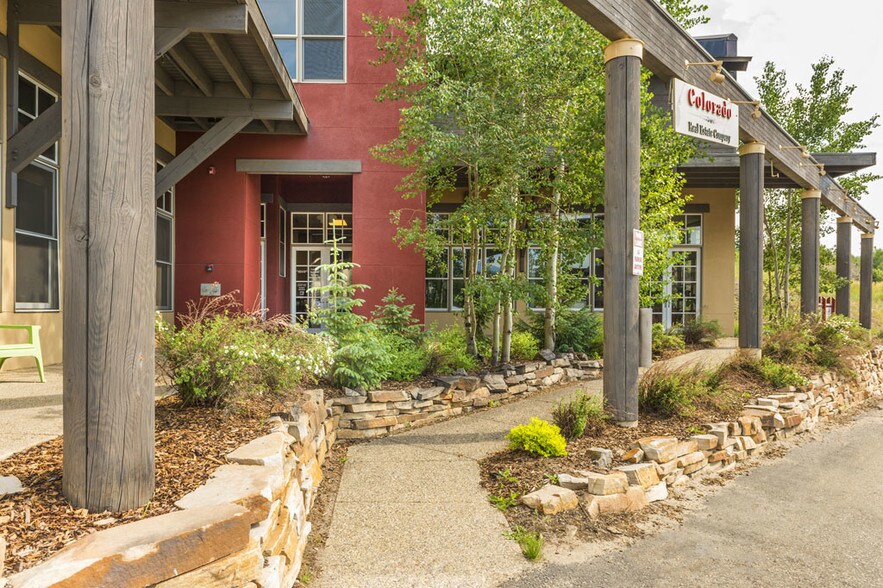 707 E Anemone Trl, Dillon, CO à louer - Photo de l’immeuble – Image 2 sur 23