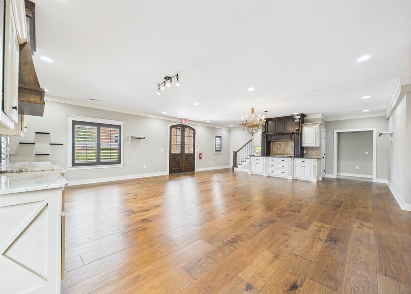 102 Kimberly Ave, Muscle Shoals, AL à vendre - Photo de l’immeuble – Image 3 sur 25