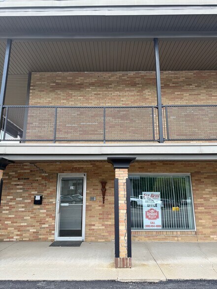 1210-1228 Towanda Ave, Bloomington, IL à louer - Photo de l’immeuble – Image 2 sur 15