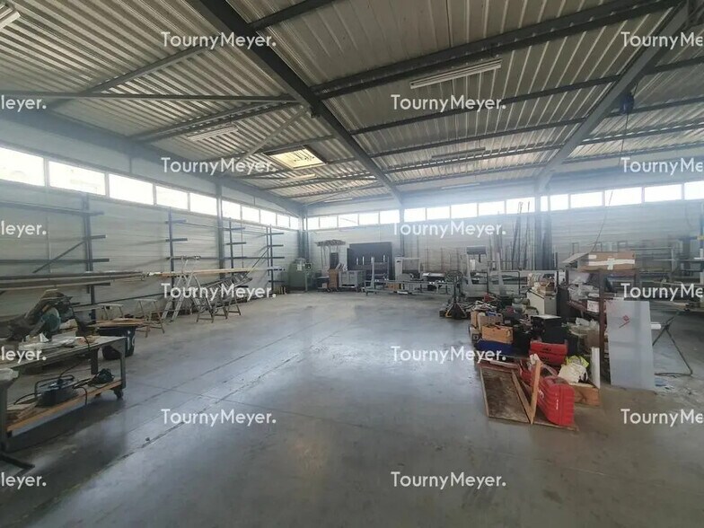 Local d'activités dans Villenave-d'Ornon à vendre - Photo de l’immeuble – Image 2 sur 7