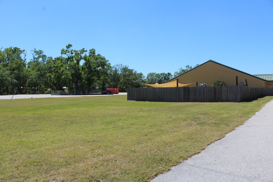 6528 US-301 Hwy, Riverview, FL à vendre - Photo de l’immeuble – Image 3 sur 11