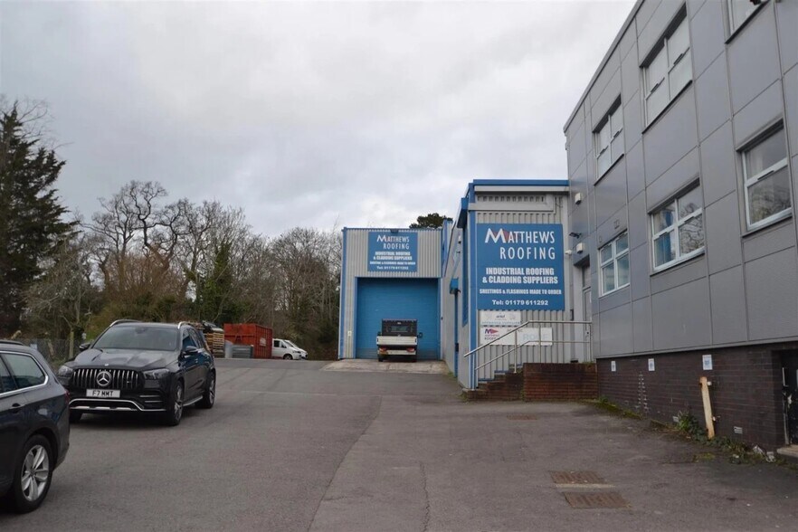 Tower Ln, Warmley à vendre - Photo de l’immeuble – Image 2 sur 2