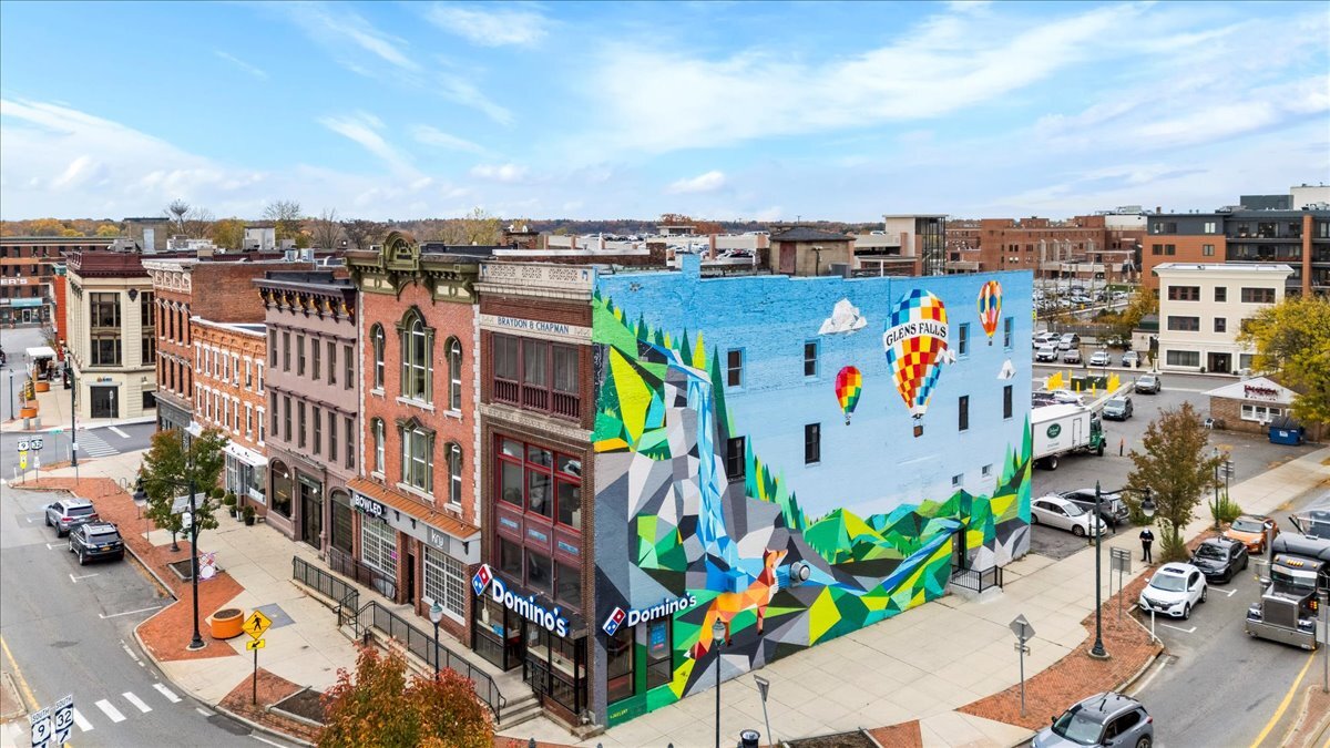 144 Glen St, Glens Falls, NY à vendre Photo de l’immeuble– Image 1 sur 13