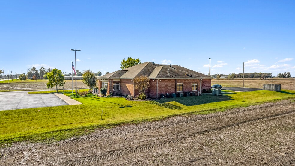 1403 S Division St, Blytheville, AR à vendre - Photo de l’immeuble – Image 3 sur 12