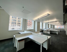 119 Spadina Ave, Toronto, ON à vendre Photo intérieure– Image 2 sur 3