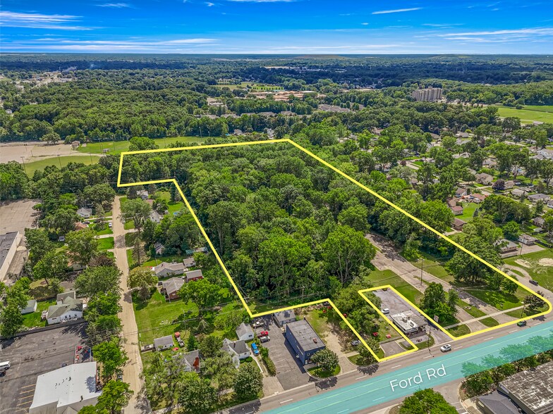 35777 Ford Rd, Westland, MI à vendre - Photo principale – Image 1 sur 4