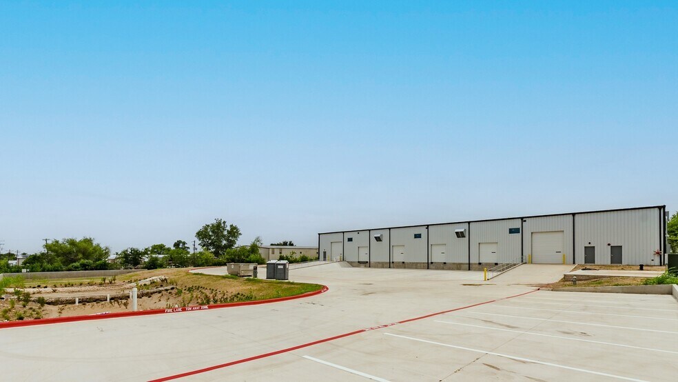 8602 Lava Hill Rd, Austin, TX à louer - Photo de l’immeuble – Image 3 sur 9