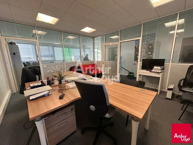 Plus de détails pour Bureau à louer
