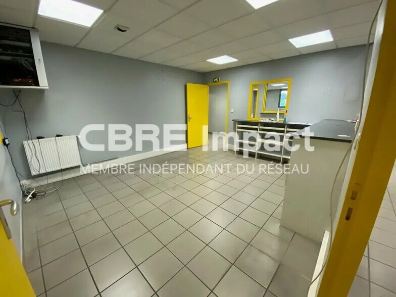 Local d'activités dans Sennecey-lès-Dijon à vendre - Photo intérieure – Image 3 sur 4