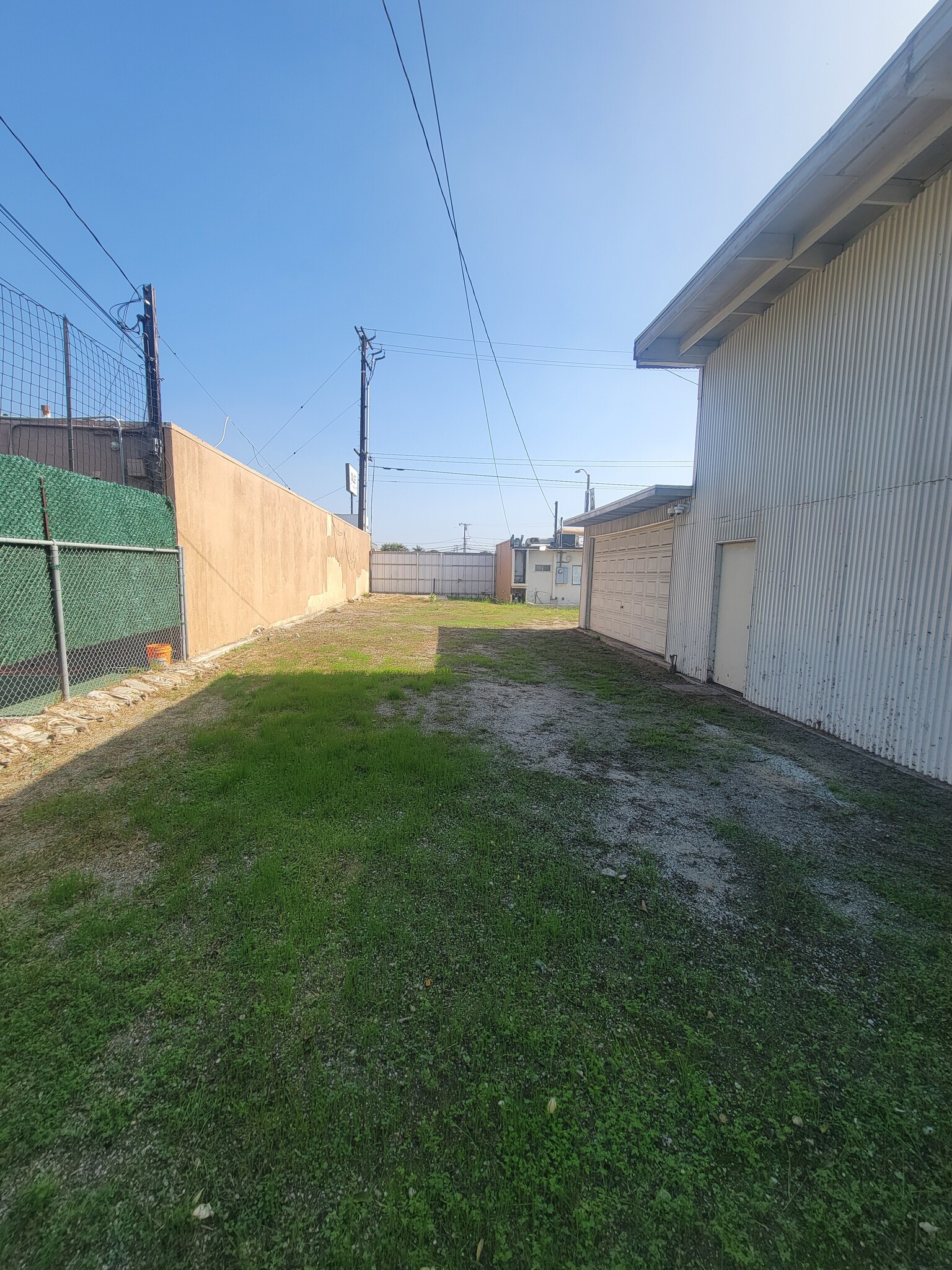 2965 Santa Fe Ave, Long Beach, CA à louer Photo intérieure– Image 1 sur 16