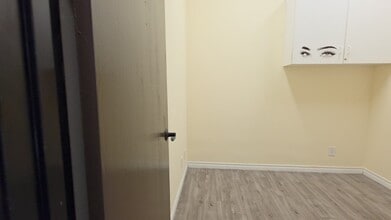 8619 Reseda Blvd, Northridge, CA à louer - Vidéo sur l’annonce professionnelle