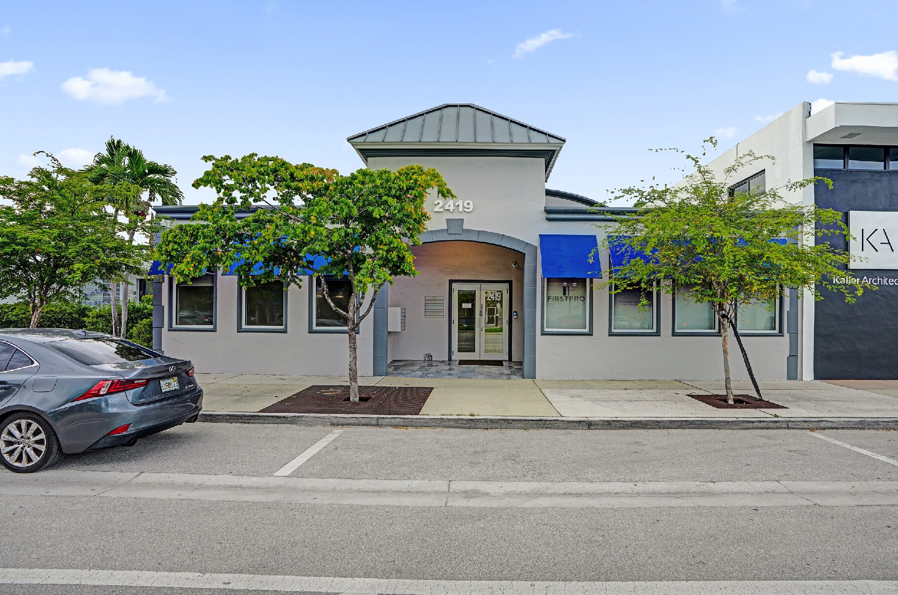 2419 Hollywood Blvd, Hollywood, FL à louer Photo de l’immeuble– Image 1 sur 33