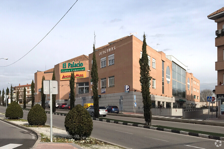 Carretera Majadahonda, 50, Boadilla del Monte, Madrid à vendre - Photo de l’immeuble – Image 2 sur 3