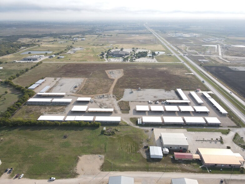 14744 US-380, Krum, TX à vendre - Photo de l’immeuble – Image 3 sur 5