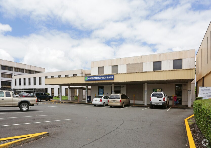 100 Pauahi St, Hilo, HI à louer - Photo de l’immeuble – Image 3 sur 4