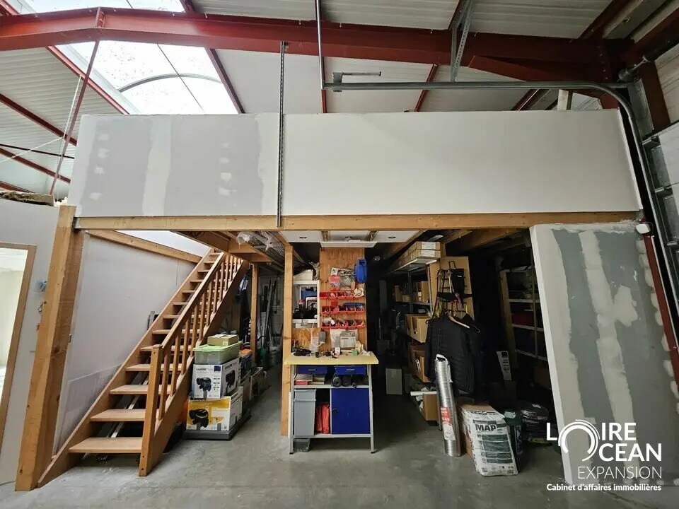 Local d’activités dans La Montagne à louer Photo intérieure– Image 1 sur 5