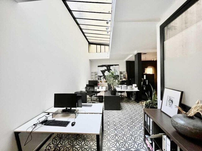 Plus de détails pour Bureau à vendre