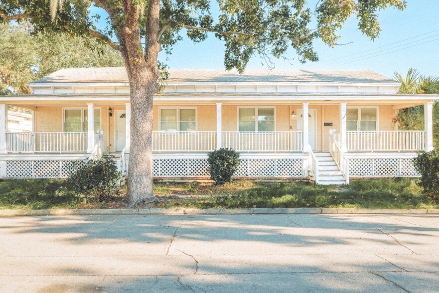 14 W 43rd St, Savannah, GA à louer - Photo principale – Image 1 sur 8