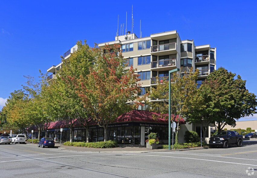 15223-15245 Russell Ave, White Rock, BC à vendre - Photo de l’immeuble – Image 2 sur 4
