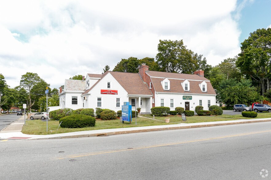270 Concord St, Framingham, MA à louer - Photo de l’immeuble – Image 3 sur 7