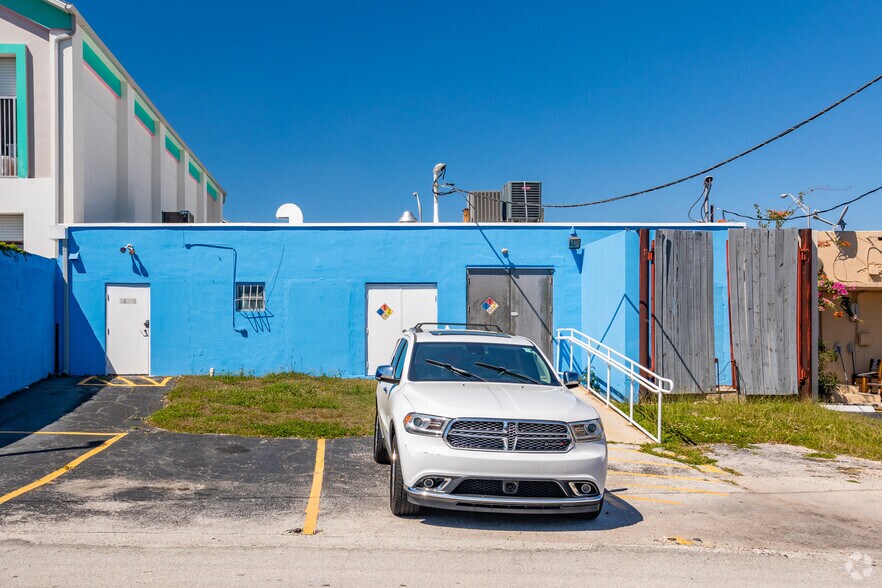 14011-14015 S Dixie Hwy, Miami, FL à louer - Photo de l’immeuble – Image 3 sur 4