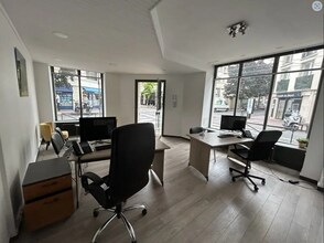 Local commercial dans Levallois-Perret à louer Photo de l’immeuble– Image 1 sur 7