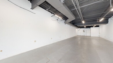 84 Veronica Ave, Somerset, NJ à louer Numérisation 3D Matterport– Image 1 sur 6