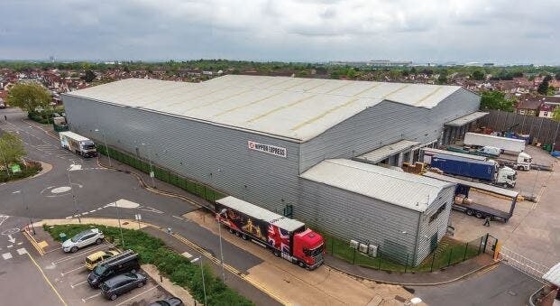 Millington Rd, Hayes à louer - Photo de l’immeuble – Image 3 sur 5