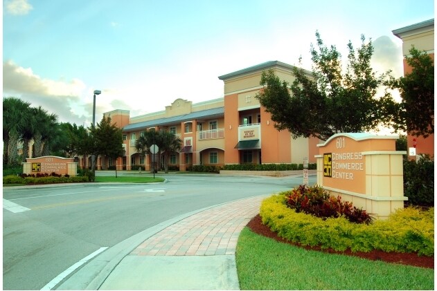 601 N Congress Ave, Delray Beach, FL à louer - Photo de l’immeuble – Image 3 sur 10