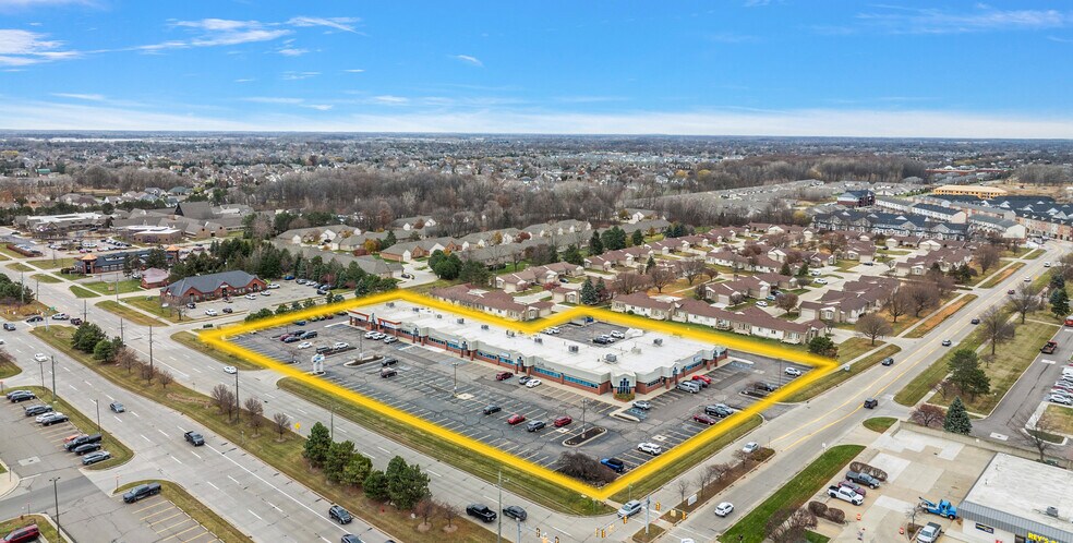 45628-45720 Schoenherr Rd, Shelby Township, MI à louer - Photo de l’immeuble – Image 2 sur 3
