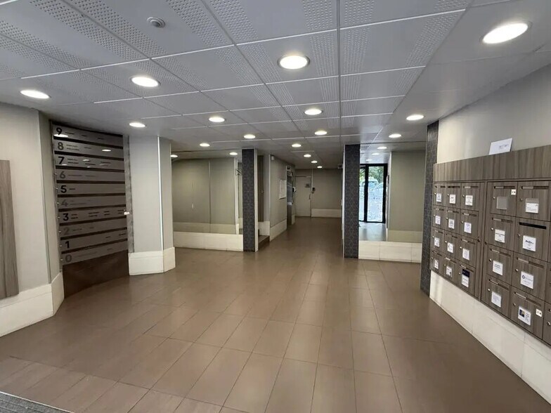 19 Rue Louis Guérin, Villeurbanne à louer - Hall d’entrée – Image 2 sur 7
