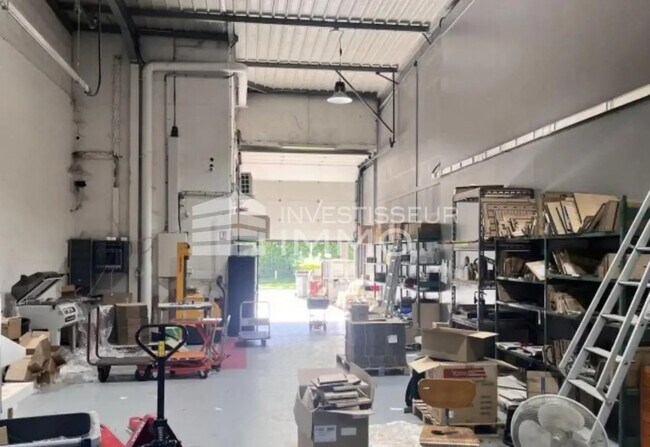 Plus de détails pour Bureau, Local d'activités à louer