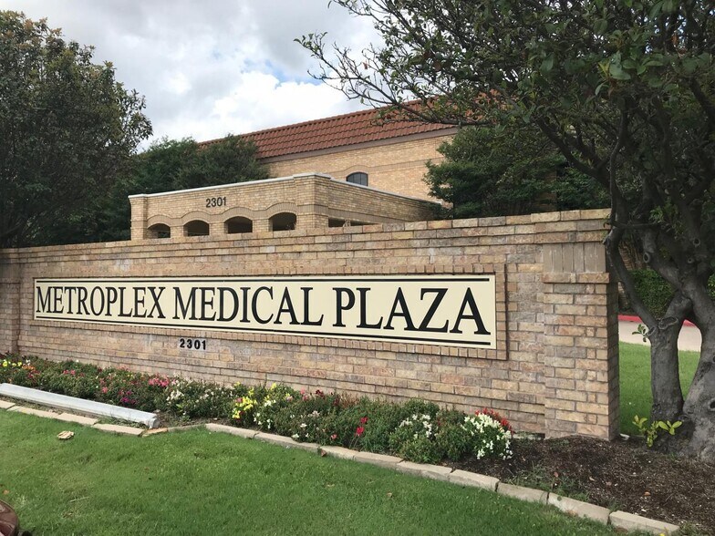 2301 S Clear Creek Rd, Killeen, TX à louer - Photo de l’immeuble – Image 2 sur 4