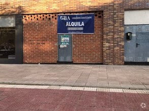 Local commercial dans Boadilla del Monte, Madrid à louer Photo intérieure– Image 2 sur 10
