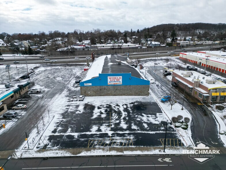 1705 East Ave, Rochester, NY à louer - Photo de l’immeuble – Image 3 sur 8