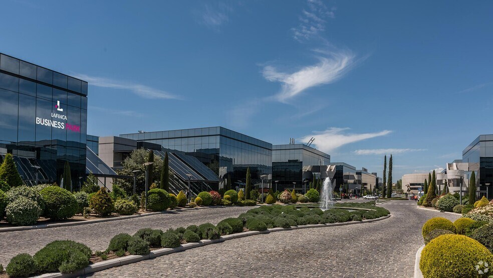 Paseo del Club Deportivo, 1, Pozuelo de Alarcón, Madrid à louer - Photo de l’immeuble – Image 3 sur 3