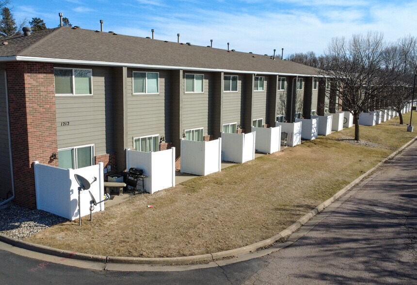 1210 S Majestic View Pl, Sioux Falls, SD à vendre - Photo de l’immeuble – Image 2 sur 22
