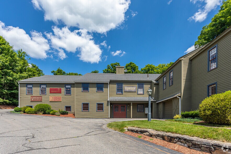 348 Boston Post Rd, Sudbury, MA à louer - Photo principale – Image 1 sur 46