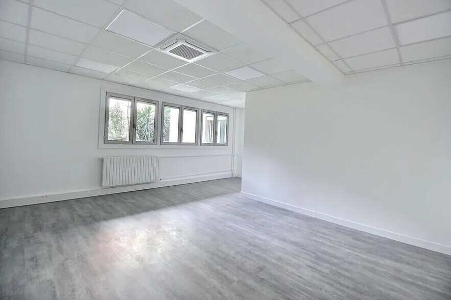 46 Rue Duhesme, Paris à vendre - Photo de l’immeuble – Image 3 sur 9