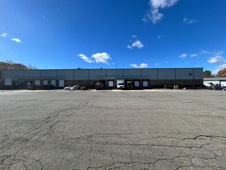 31 High St, North Billerica, MA à louer - Photo de l’immeuble – Image 1 sur 7