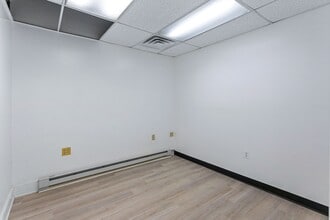 2125-2129 Maryland Ave, Baltimore, MD à louer Photo intérieure– Image 1 sur 1