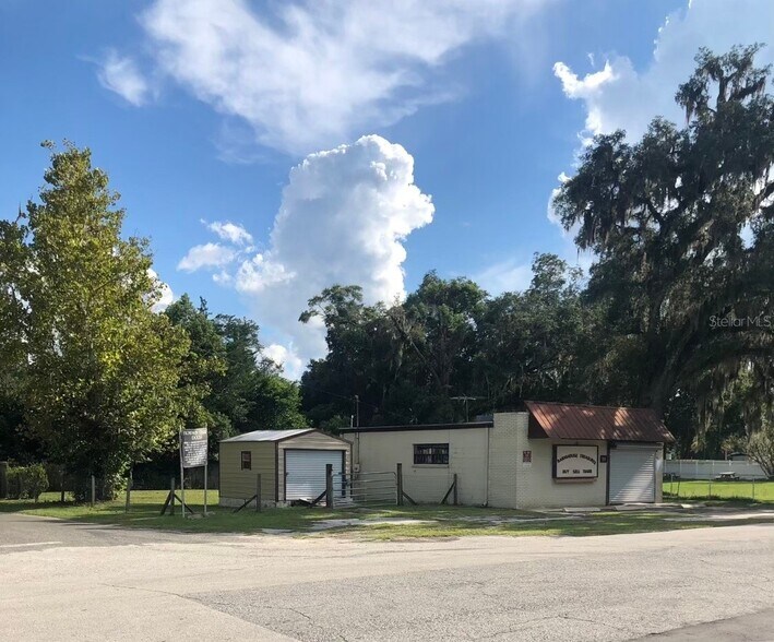 3903 Main St, Middleburg, FL à vendre - Photo principale – Image 1 sur 9